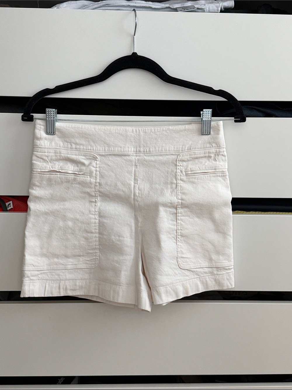 Theory Cream High-Waist Casual Shorts